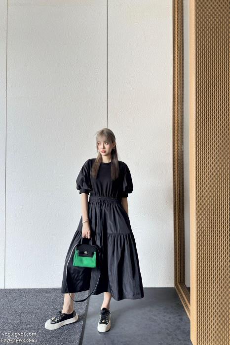MONCLERワンピースブランド レプリカ格好良い自分へのご褒美_0_4