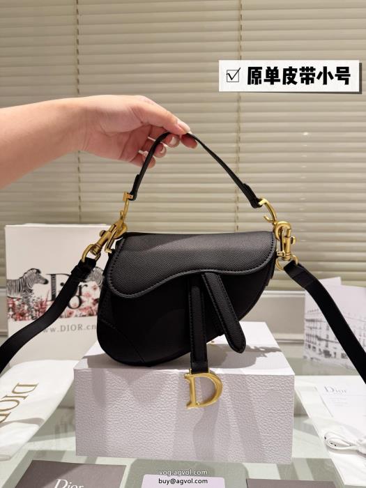 DIORバッグ最新作今季トレンドの限定アイテム偽 ブランド_0_4