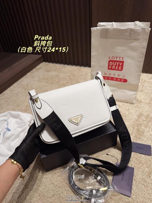 バッグ個性的なデザイン今年コレクション新作登場！プラダスーパー コピー 安心 _0_2