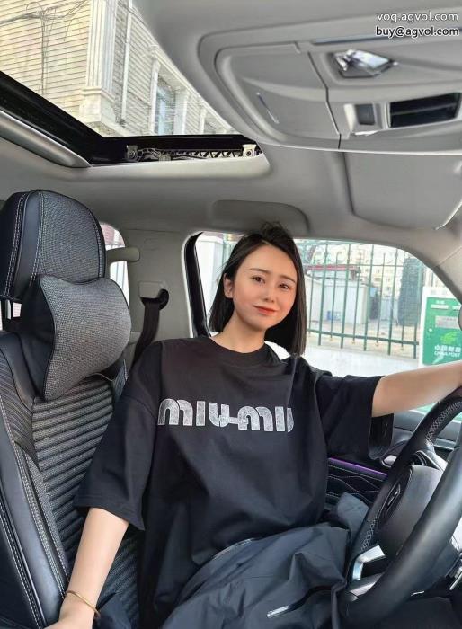 ブランド 通販 激安半袖TシャツMIUMIU完売間近清涼感とカジュアルスタイル_0_3