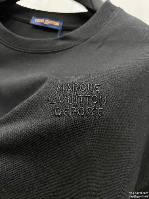 偽物 ブランド半袖Tシャツルイ ヴィトン今年の夏は着こなしサラサラの着心地_0_3