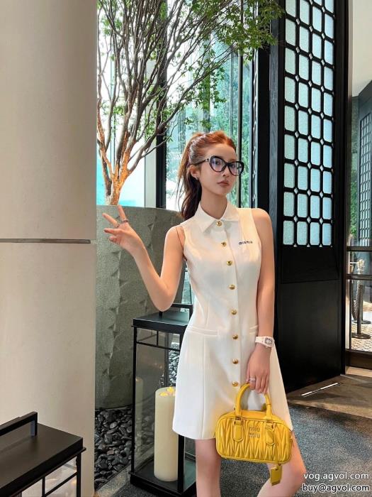 ワンピース夏の必須アイテムをトレンドの最先端にブランド 品 コピーMIUMIU_0_1