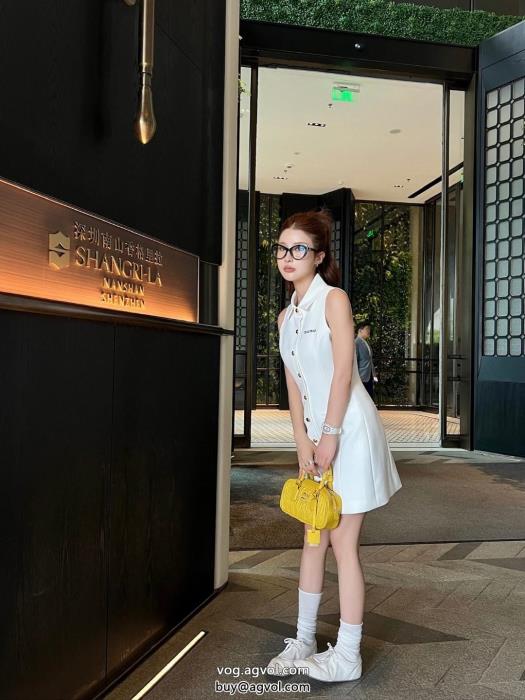 ワンピース夏の必須アイテムをトレンドの最先端にブランド 品 コピーMIUMIU_0_3
