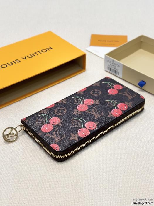 コピー ブランド 販売LOUIS VUITTON財布日本未上陸のブランドリッチな印象に_0_1