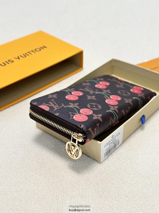 コピー ブランド 販売LOUIS VUITTON財布日本未上陸のブランドリッチな印象に_0_6