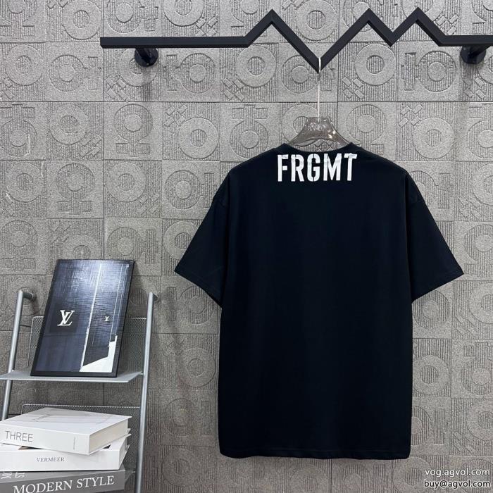 SS25オシャレオトナの余裕LOUIS VUITTONコピー ブランド 通販半袖Tシャツ_0_0
