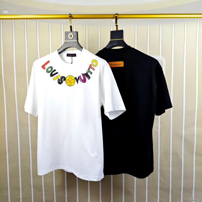 LOUIS VUITTONブランド 通販今年の2025先行販売新作最安に挑戦半袖Tシャツ_0_2