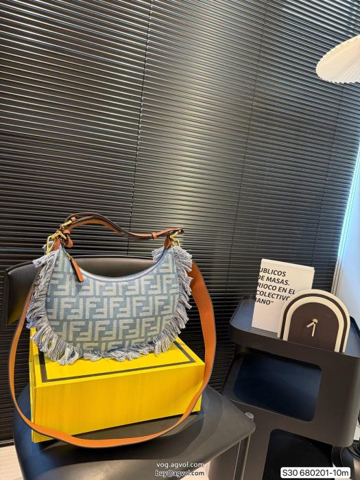 バッグサラサラの着心地洗練された印象通販 ブランドFENDI_0_1