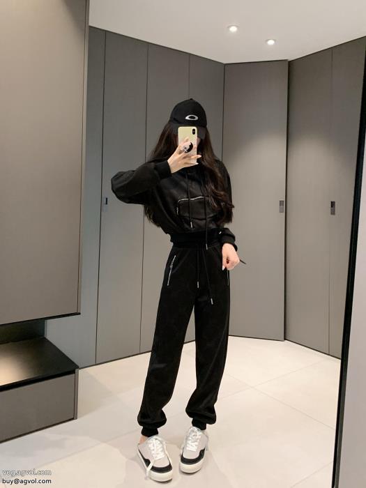 ブランド コピー 販売セットLOEWE人気急上昇2025年春限定 永遠の定番_0_3