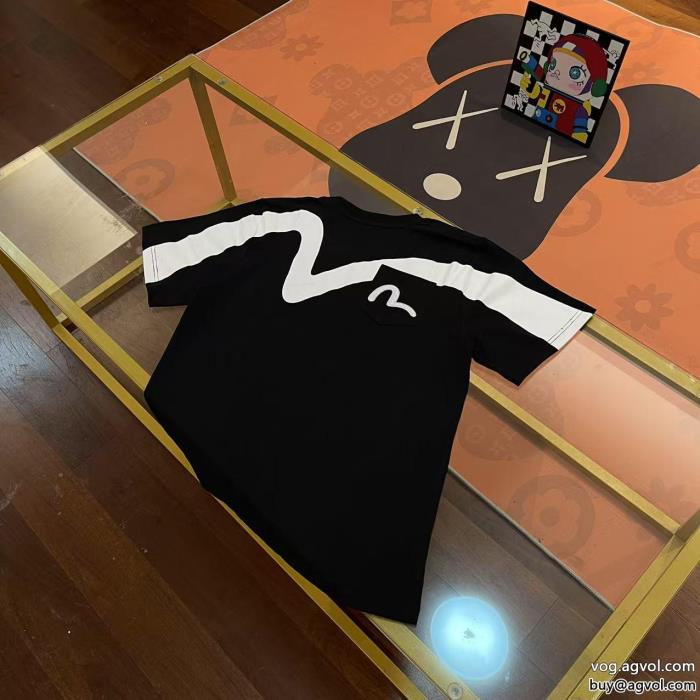 周りの視線を圧倒する新作爆発的な人気半袖Tシャツブランド 通販エヴィス_0_3