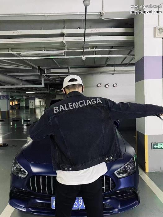コピー 商品 ブランド透け感の持つ涼しげな印象NEW!国内完売balenciagaコート_0_3