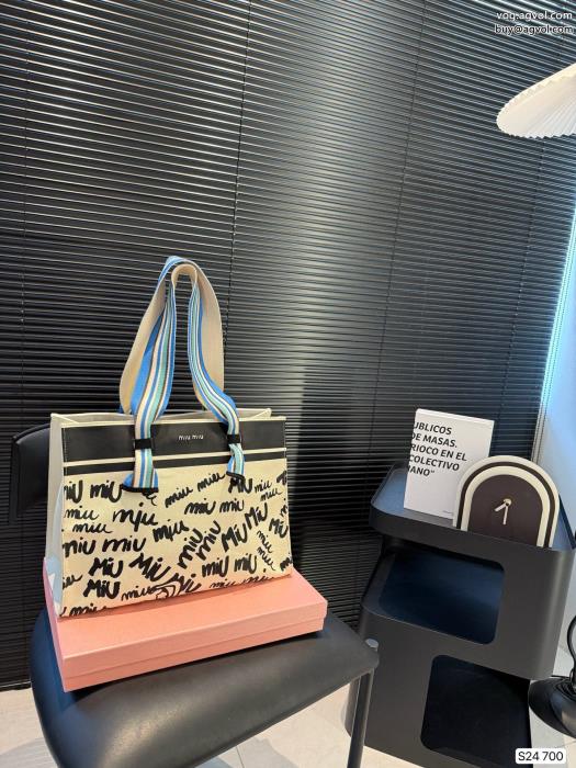 魅力的な新作発表の新作モデルMIUMIUバッグ偽 ブランド 販売_2_1