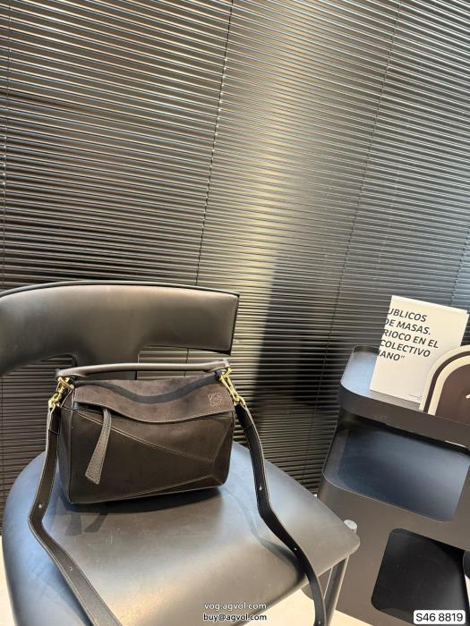 バッグブランド 品 スーパー コピー新鮮ながら上品在庫数限定LOEWE_0_3