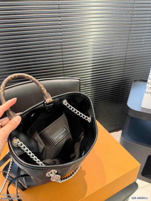 コピー 品 販売バッグLOUIS VUITTON実用的ながら手頃な価格風通しの良いフレア_0_4