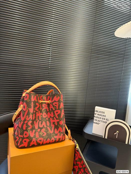コピー ブランド数量限定奇跡の入荷特価セールバッグLOUIS VUITTON_0_1