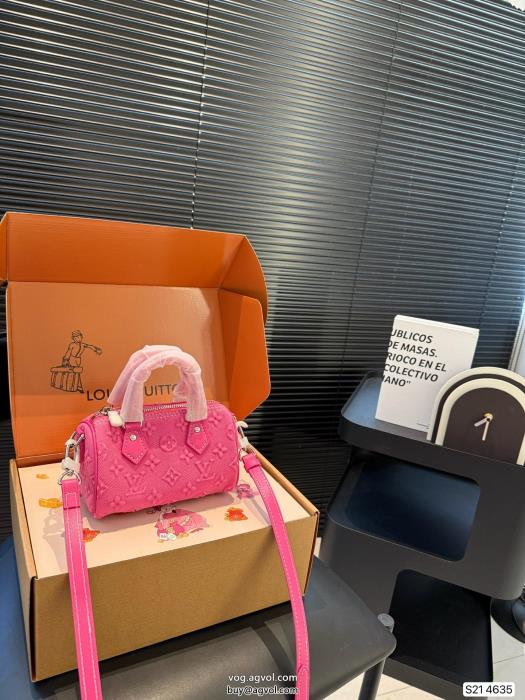 LOUIS VUITTONスーパー コピー ブランド 通販著名人の着用限定デザイン大人気完売前にバッグ_0_0