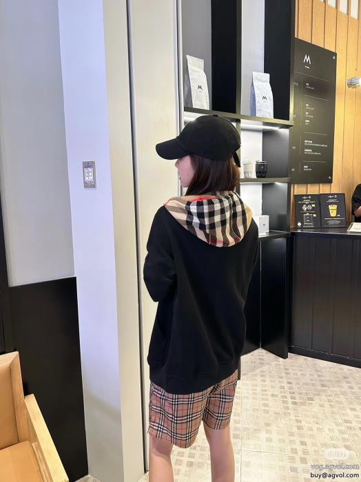 252025の大人コーデ涼しげに演出ブランド 偽物 激安コートBURBERRY_0_4