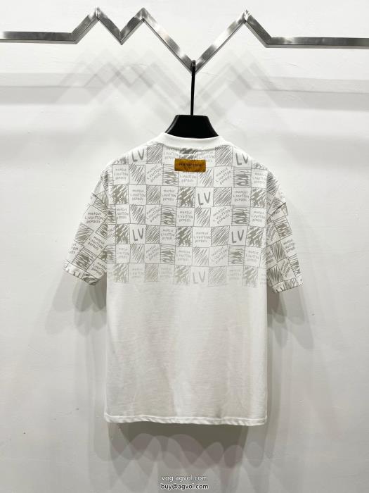 コピー 商品 通販人気沸騰中周りの視線を圧倒する新作半袖TシャツLOUIS VUITTON_0_2