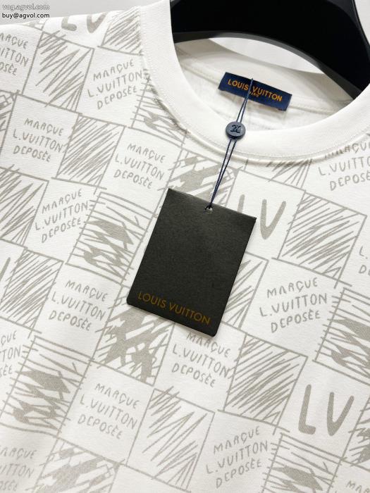 コピー 商品 通販人気沸騰中周りの視線を圧倒する新作半袖TシャツLOUIS VUITTON_0_4