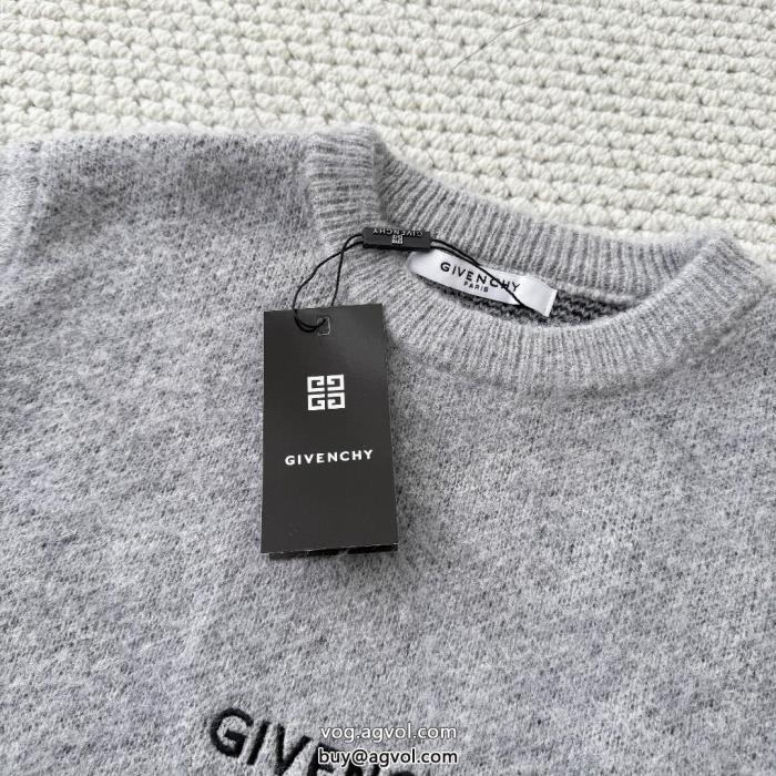 偽物 ブランド 販売セーター絶妙な抜け感大人のこなれた着こなしGIVENCHY_0_3