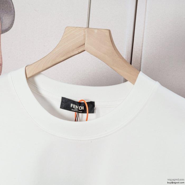 フェンディコピー 品 販売今年もトレンド国内希少！大人気長袖Tシャツ_0_2