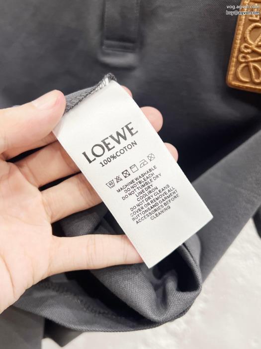 話題のブランドオンライン限定商品ロエベ半袖POLOTシャツブランド 偽物 通販_0_3