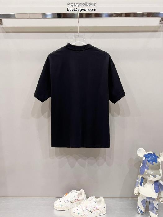 完売必至2025で人気の限定新作偽 ブランド MONCLER半袖Tシャツ_0_1