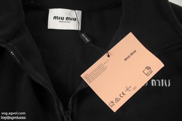 コートMIUMIU人気の高い芸能人愛用ブランドコピー 品 販売_0_3