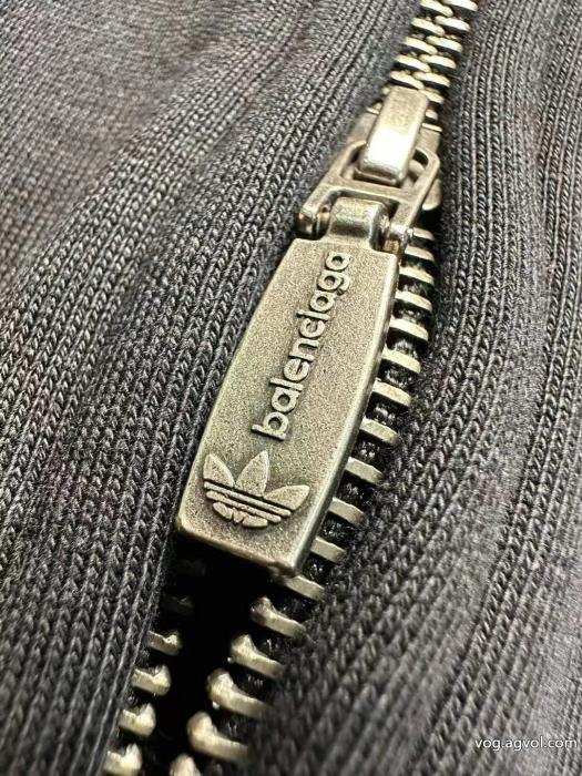 コートブランド コピー ショップ新商品☆完売必至雑誌掲載balenciaga_0_3