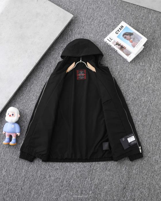 PRADA素敵な夏の定番アイテム抜群の人気を集めブランド コピーコート_0_4