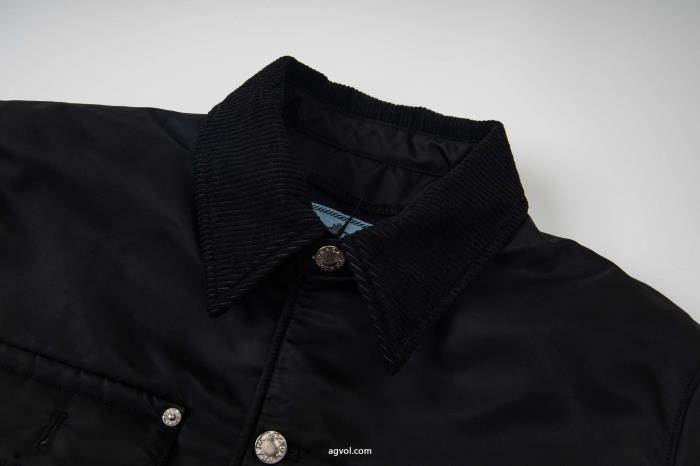 PRADAブランド フェイク新作在庫希少最新商品即完売必至コート_0_3