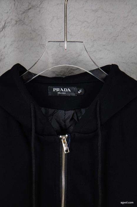 ブランド アクセサリー 激安コート清潔感溢れる25ss洗練デザインPRADA_0_3
