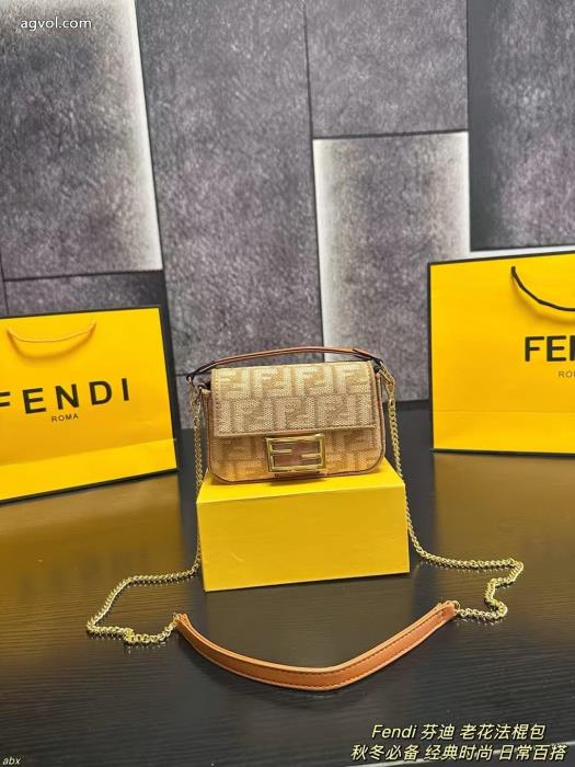 FENDI完売必須　限定SALE完売間近バッグブランド 通販 激安_0_4