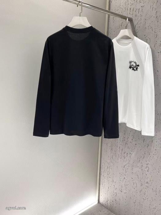 スーパー コピー 品冬に最強アイテム魅力的なポイント長袖TシャツFENDI_0_1