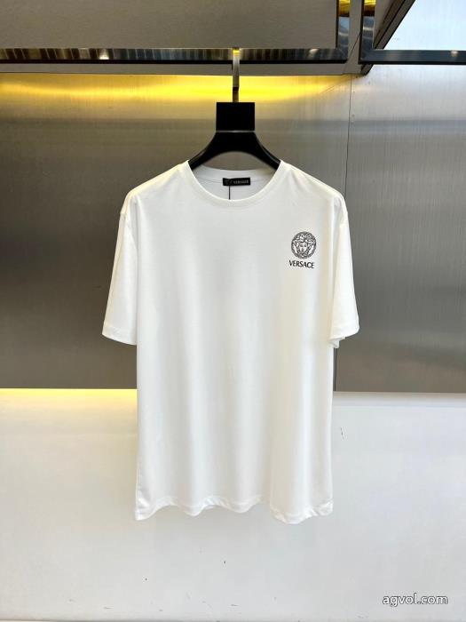 コピー ブランド 優良半袖TシャツVERSACE人気確定 雑誌にも人気掲載アイテム_0_1