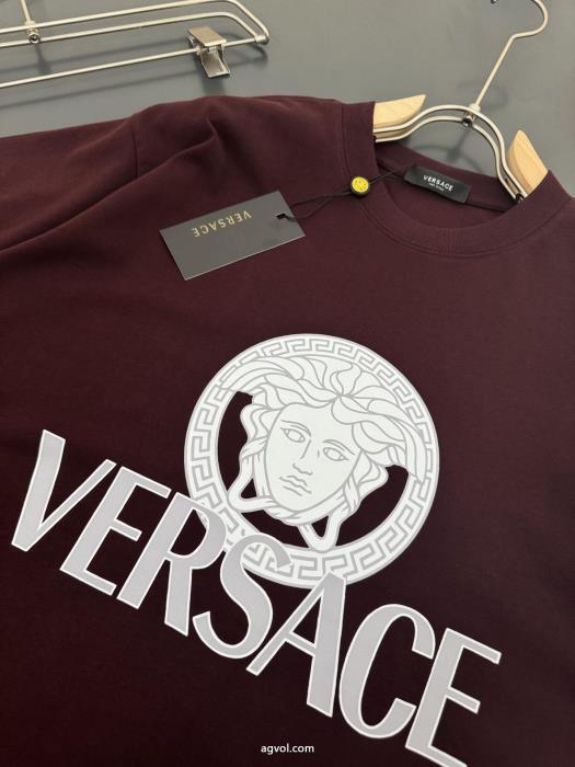 VERSACE偽物 ブランド抜群な魅力的なアイテム2025新作限定半袖Tシャツ_0_1