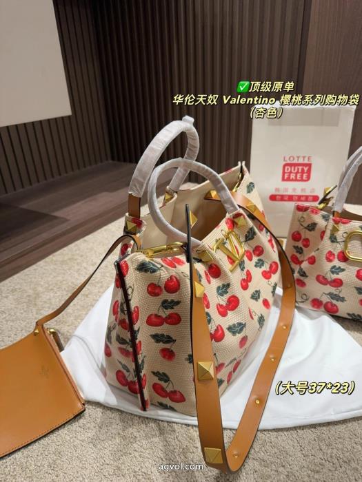 ブランド コピー 着払いバッグ風合いが魅力強くおすすめしたいVALENTINO_0_1