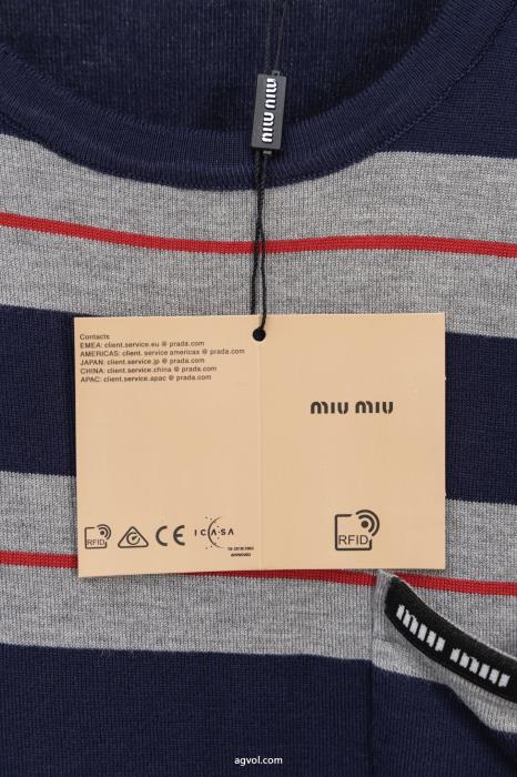 MIUMIUスーパー コピー 通販 優良長袖Tシャツ相性抜群のコンビ最新☆大人気☆話題沸騰_0_1