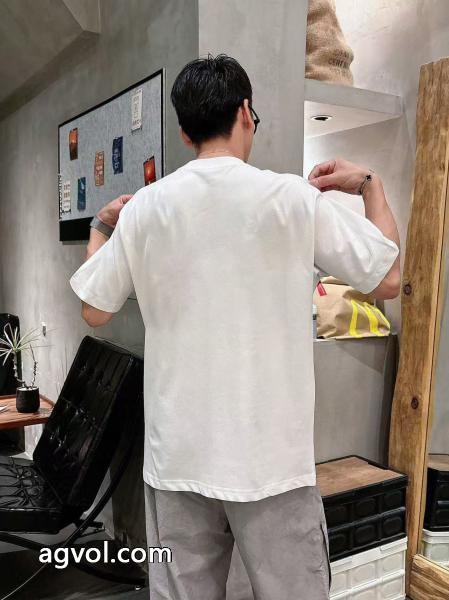 コピー ブランド 販売半袖TシャツVIPセールで破格超あたたかいミュウミュウ_0_0