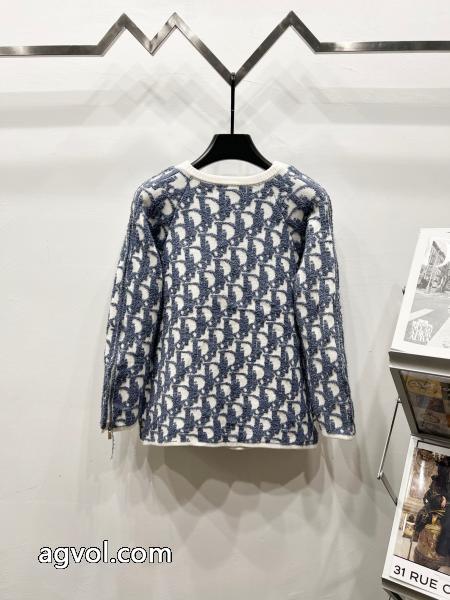 激安 通販 専門カジュアルな雰囲気がありロゴが美しいセーターDIOR_0_1