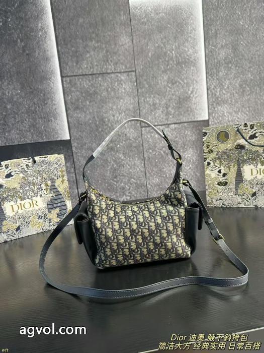 バッグDIOR偽 ブランド 通販VIPセール話題が沸騰中_0_0