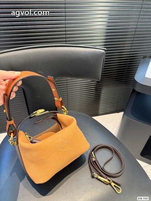 バッグブランド 通販LOEWE上品な落ち感ある北欧ブランド_0_1