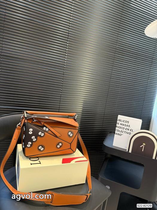 LOEWEバッグブランド 偽物 激安人気ブランド大人OK2025SS_0_1