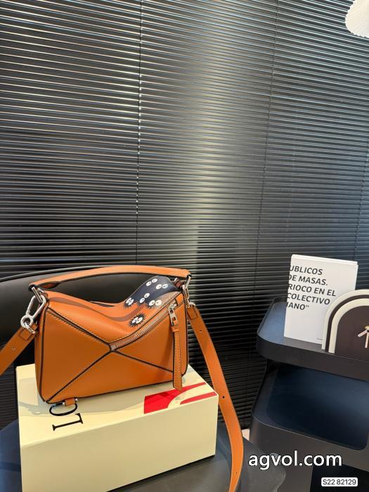 LOEWEバッグブランド 偽物 激安人気ブランド大人OK2025SS_0_2