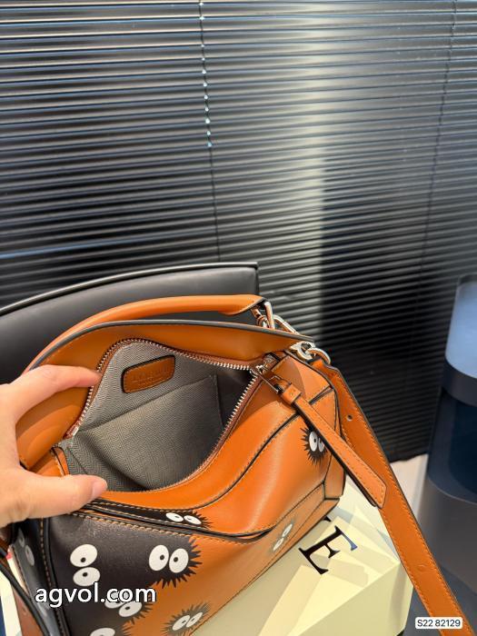 LOEWEバッグブランド 偽物 激安人気ブランド大人OK2025SS_0_3