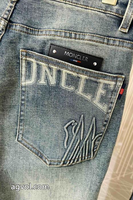 偽物 ブランド 激安MONCLER日本即完売予想適度な光沢感がありジーンズ_0_2