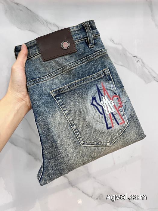 根強い人気定番商品限定特大セールMONCLER偽物 ブランドジーンズ_0_1