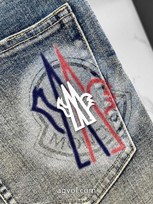 根強い人気定番商品限定特大セールMONCLER偽物 ブランドジーンズ_0_4