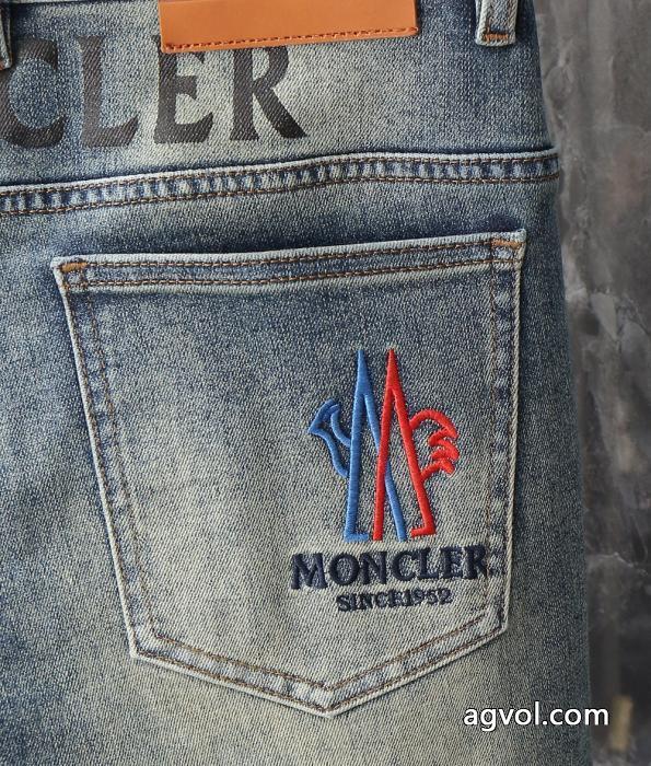 MONCLERコピー ブランド 通販完売目前2025SSコレクションに新着ジーンズ_0_4