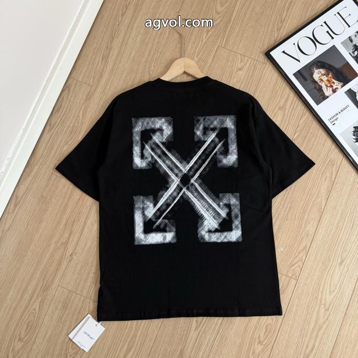 Off-White大注目上品で優しい雰囲気に半袖Tシャツコピー 通販_0_1